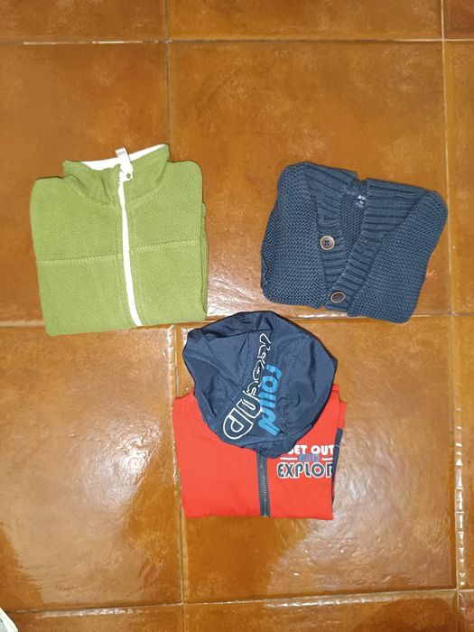 Roupa menino 9-12 meses 34 peças Negociável