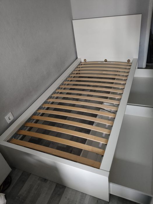 Cama solteiro IKEA Malm 90x200