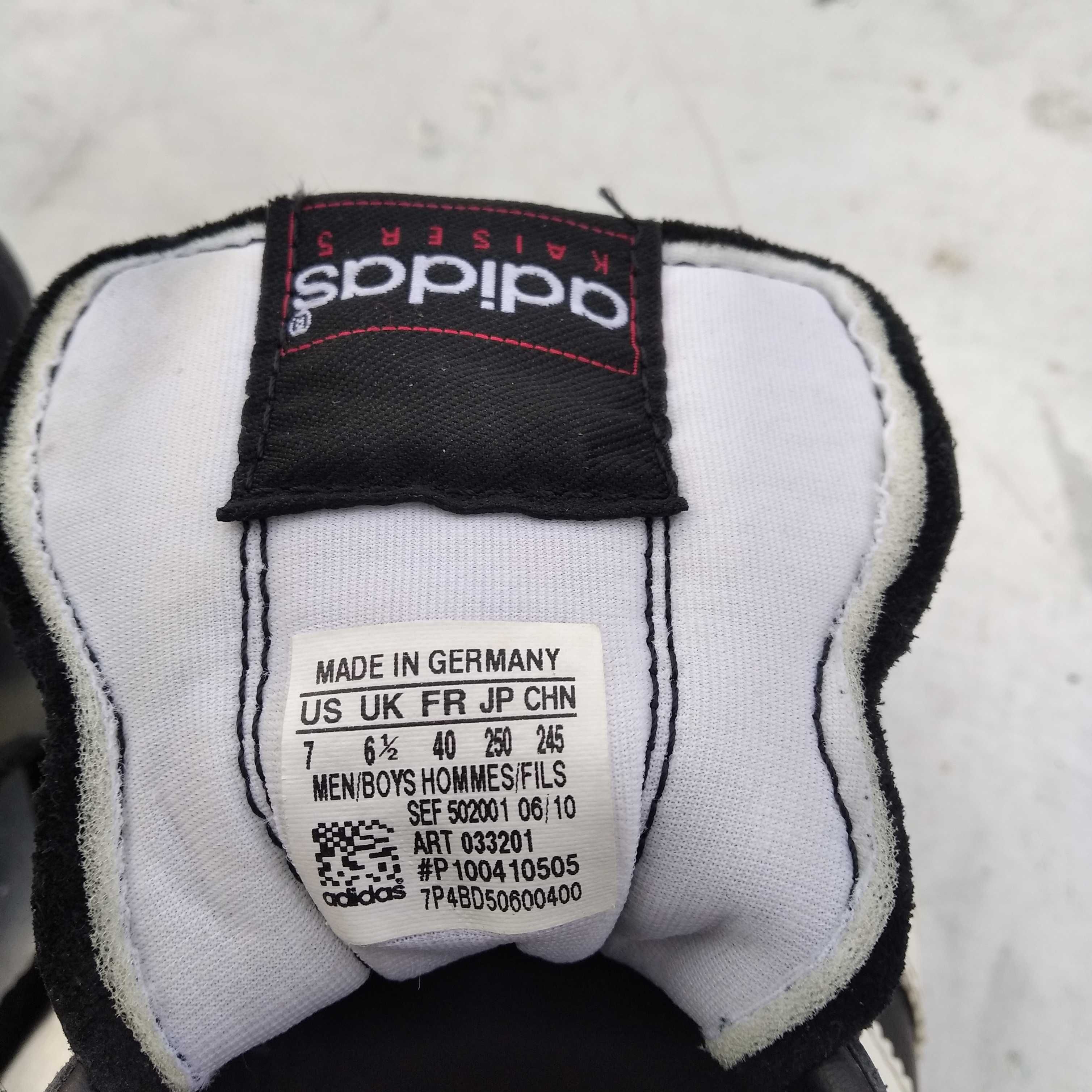 Копочки  ADIDAS  р.40   оригінал . німеччина .