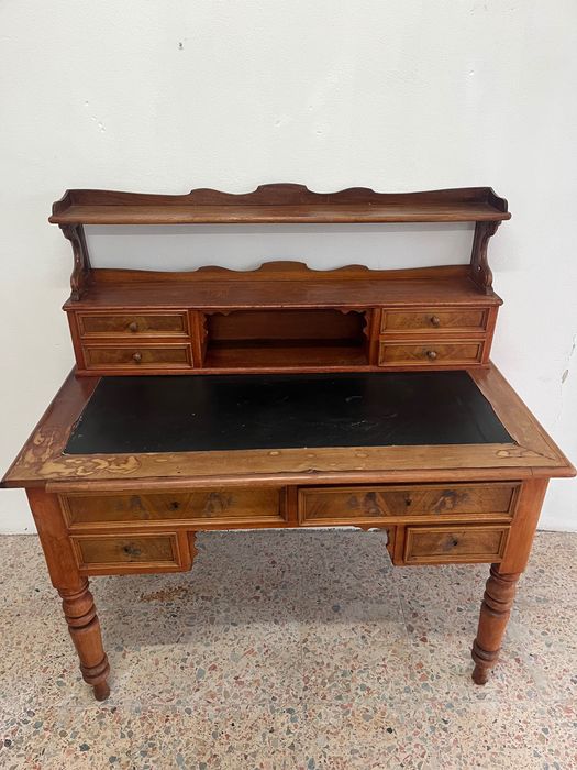 Secretária de Madeira Antiga