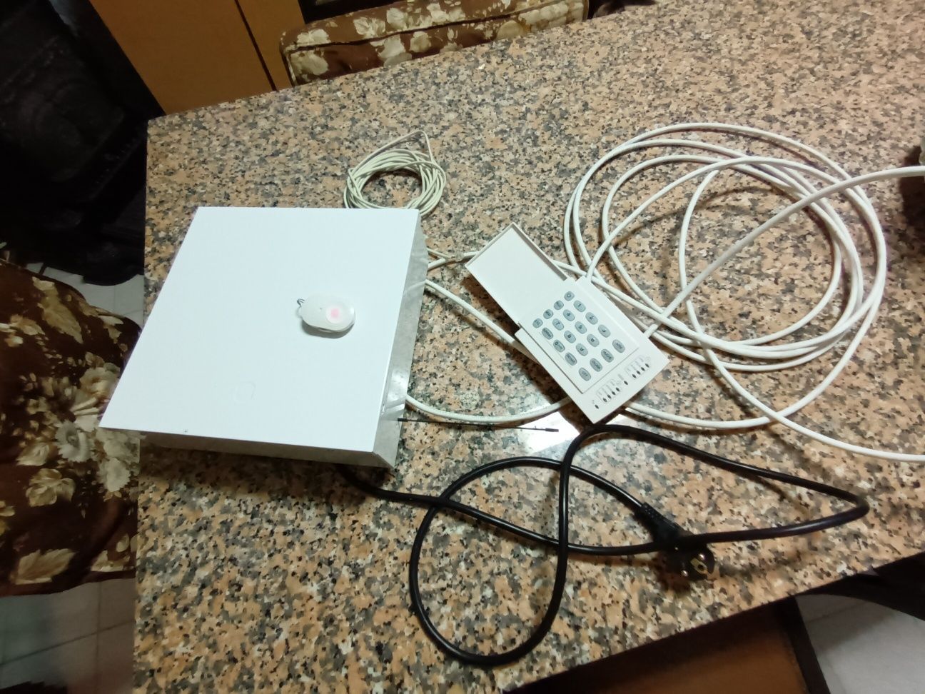 Alarme pessoal para idoso com botão de pânico
