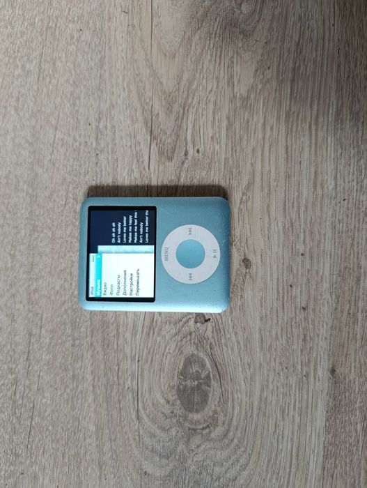 Мп3 плеер Ipod nano 5 16 gb в хорошем рабочем состоянии