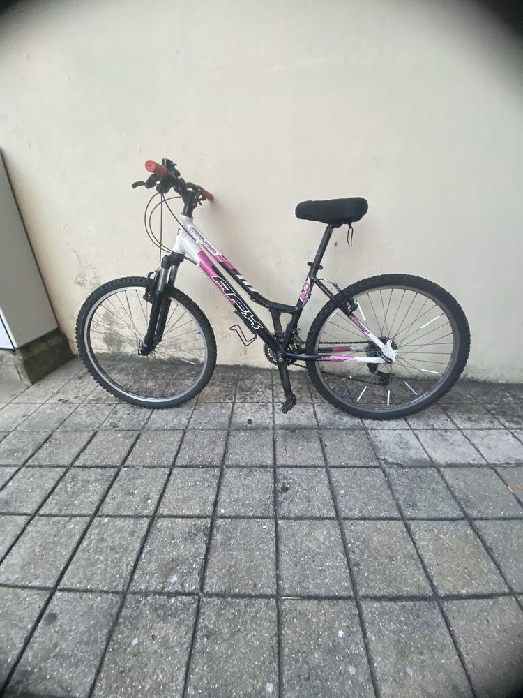 Bicicleta btt roda 26 marca conor so 80euros