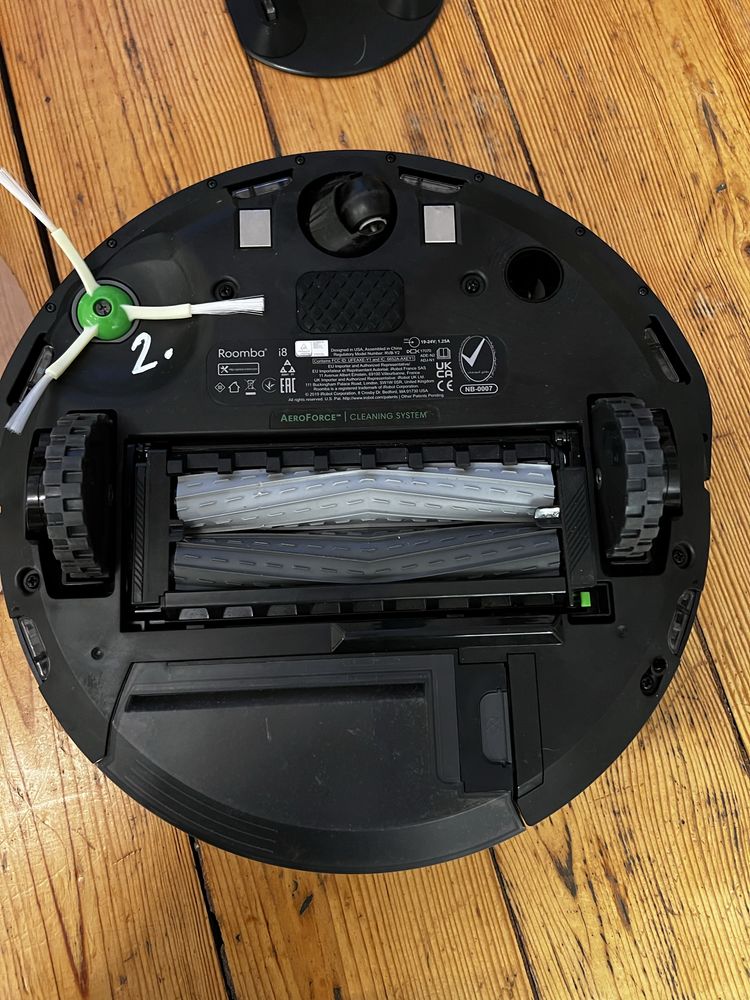 iRobot Roomba Combo i8 Robot odkurzający i mopujący