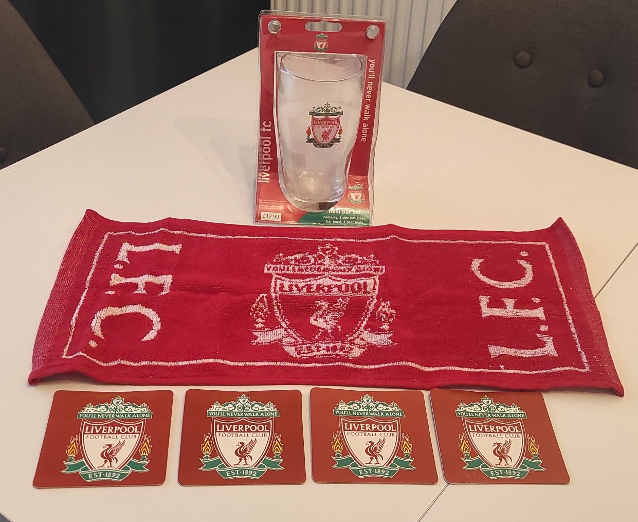 Kufel ręcznik zestaw barowy kibica Liverpool FC 6 elem. (F10)