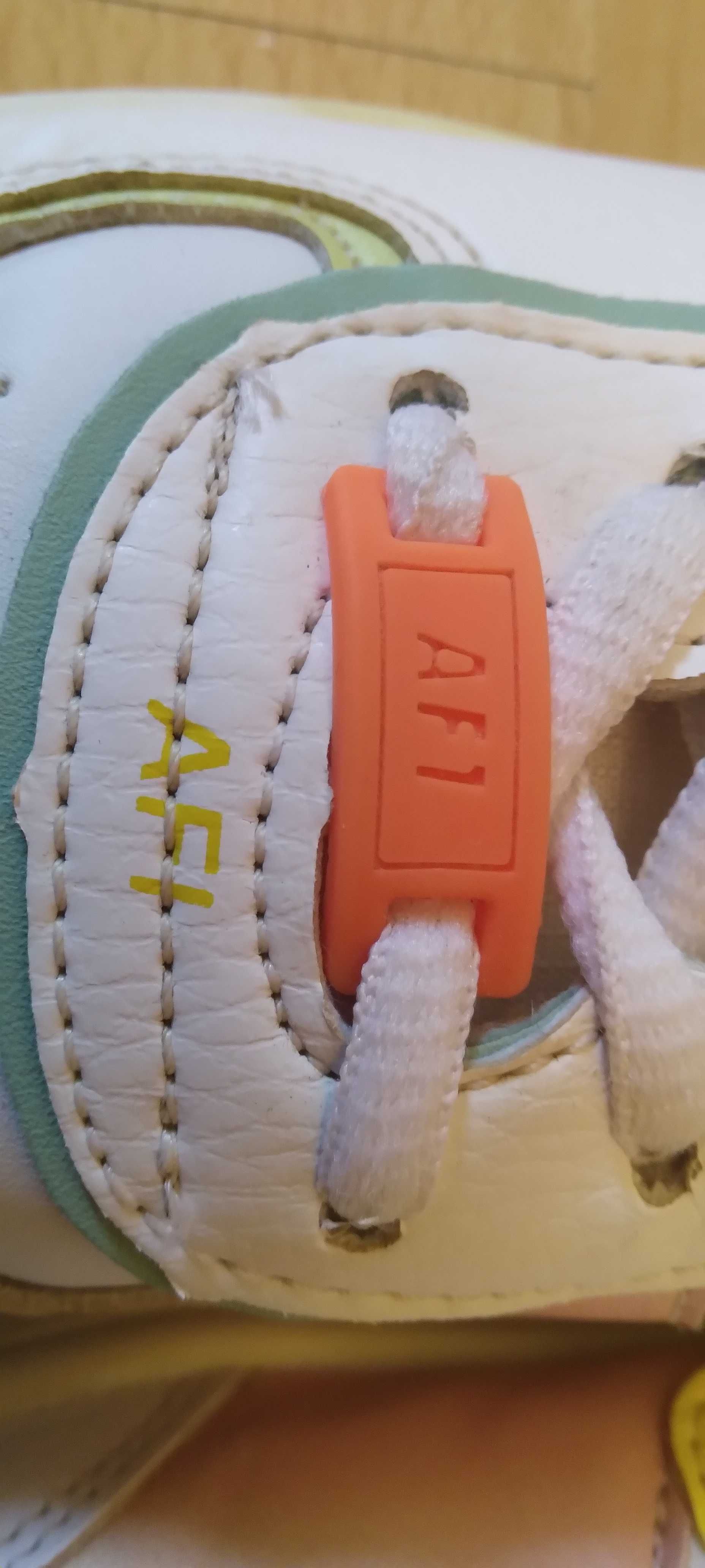 Nike Air кроссовки 39 размер оригинал