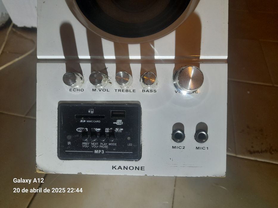 Coluna de som amplificador varias funções Kanone