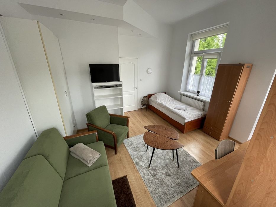 Mieszkania do wynajęcia na doby, Pokoje gościnne, Noclegi dla firm