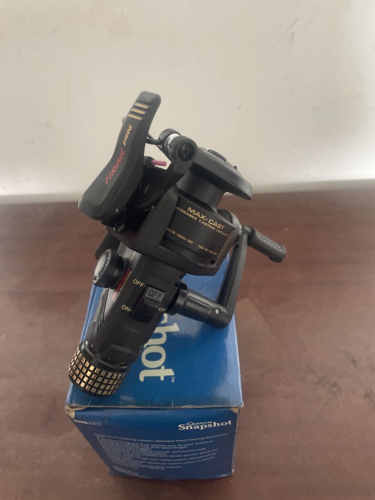 Carreto de pesca marca QUANTUM modelo snapshot SS20