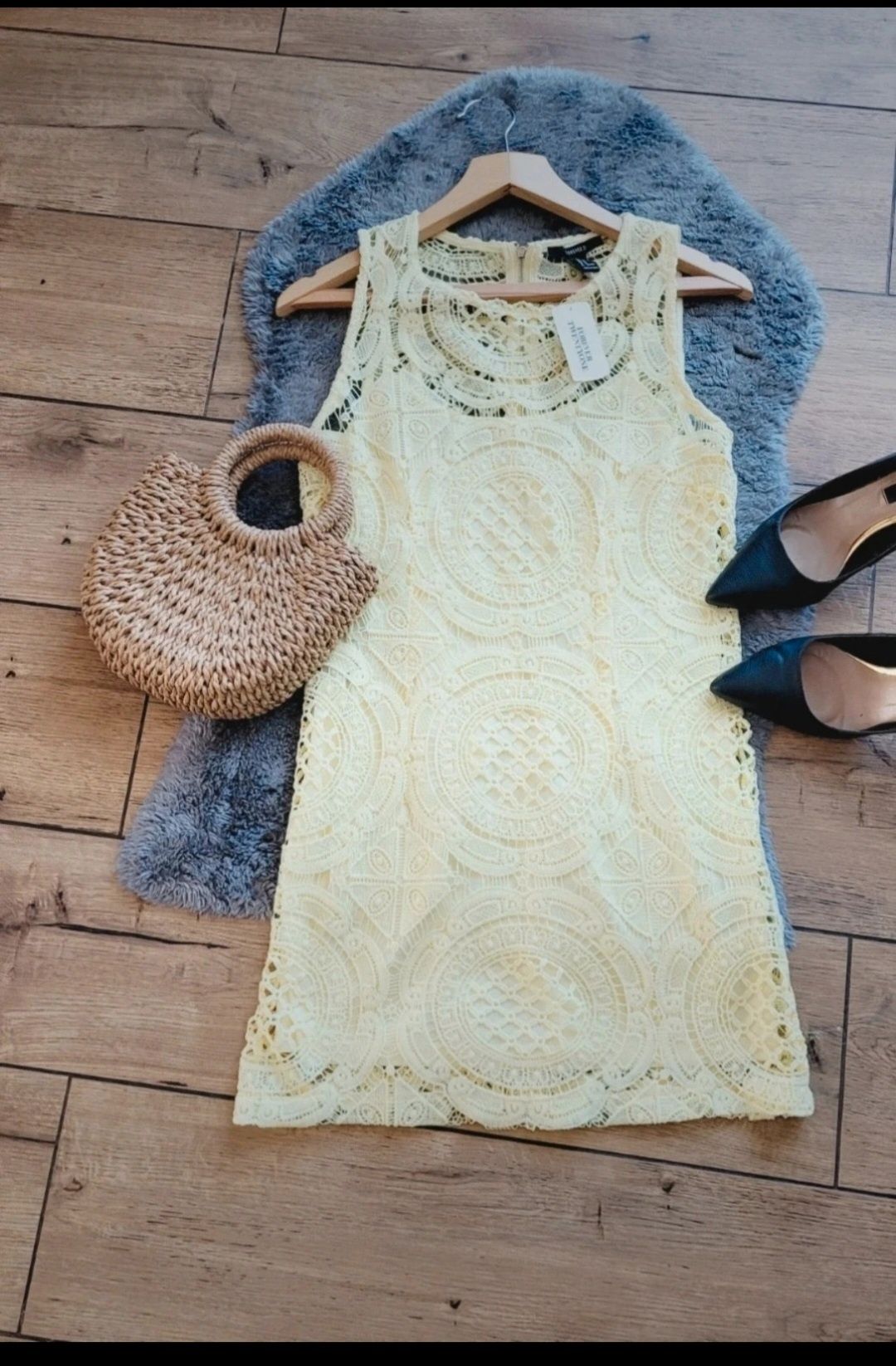Żółta koronkowa prosta sukienka boho letnia komunie wesele chrzciny