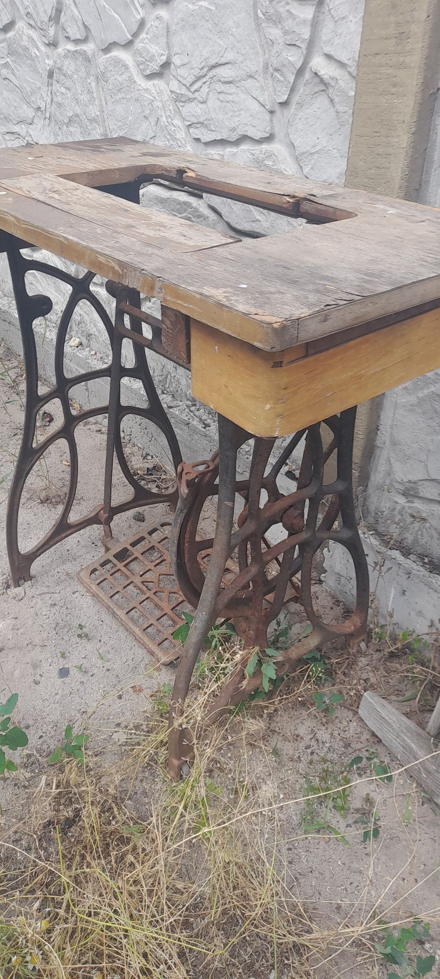 Станина швейной машины