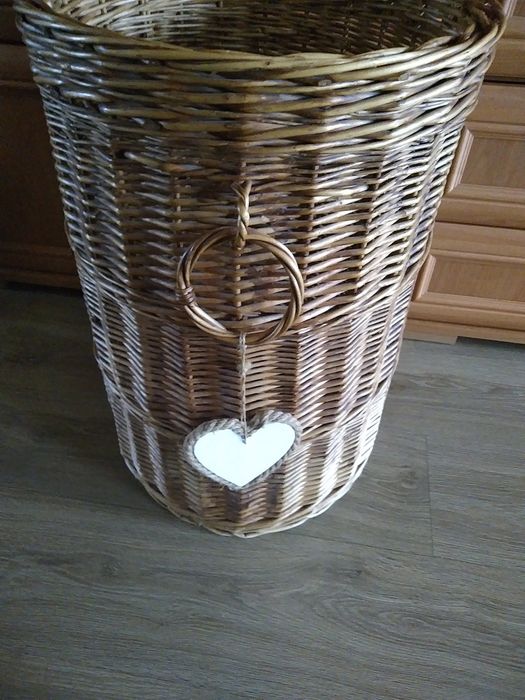 Kosz wiklinowy 60 cm.