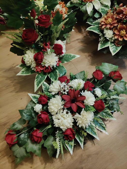 Wiązanki i komplety nagrobne