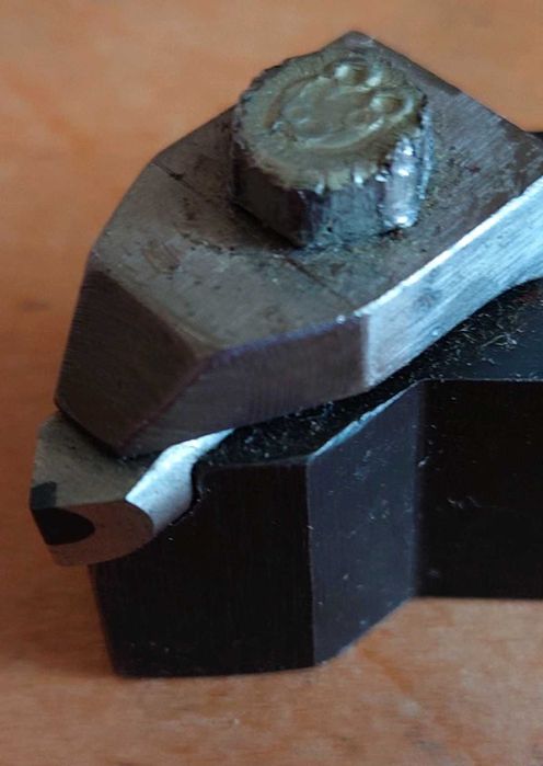 Резец токарный сборный подрезной со вставкой на основе нитрида бора