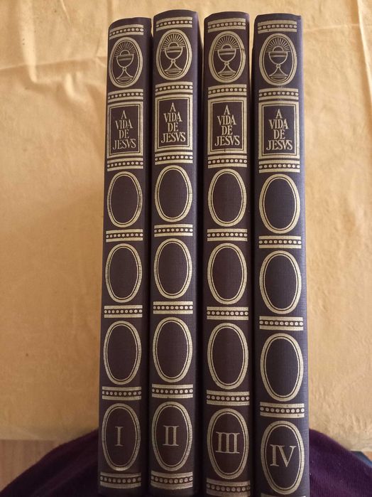 4 livros da colecção A vida de Jesus