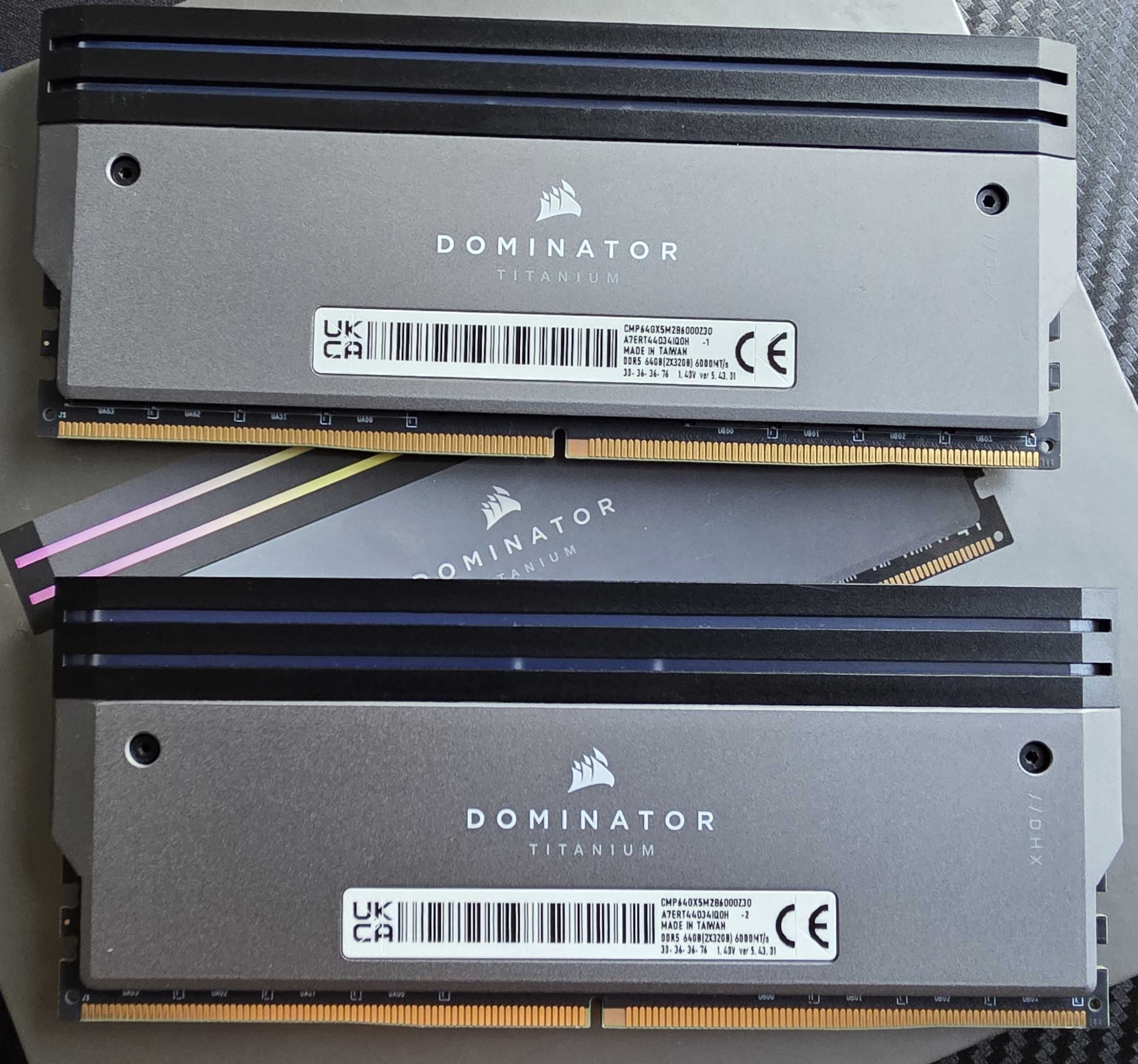 Kit Corsair Dominator Titanium rgb 2x32gb ddr5 6000mt/s cl30,Expo/Xmp