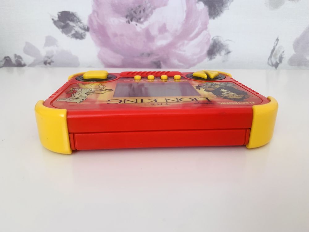 Gra elektroniczna Tiger Electronics Król Lew vintage