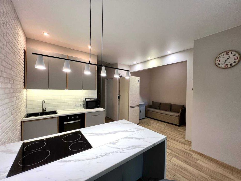 Київ, Райдужний масив. Оренда будинку біля озера.