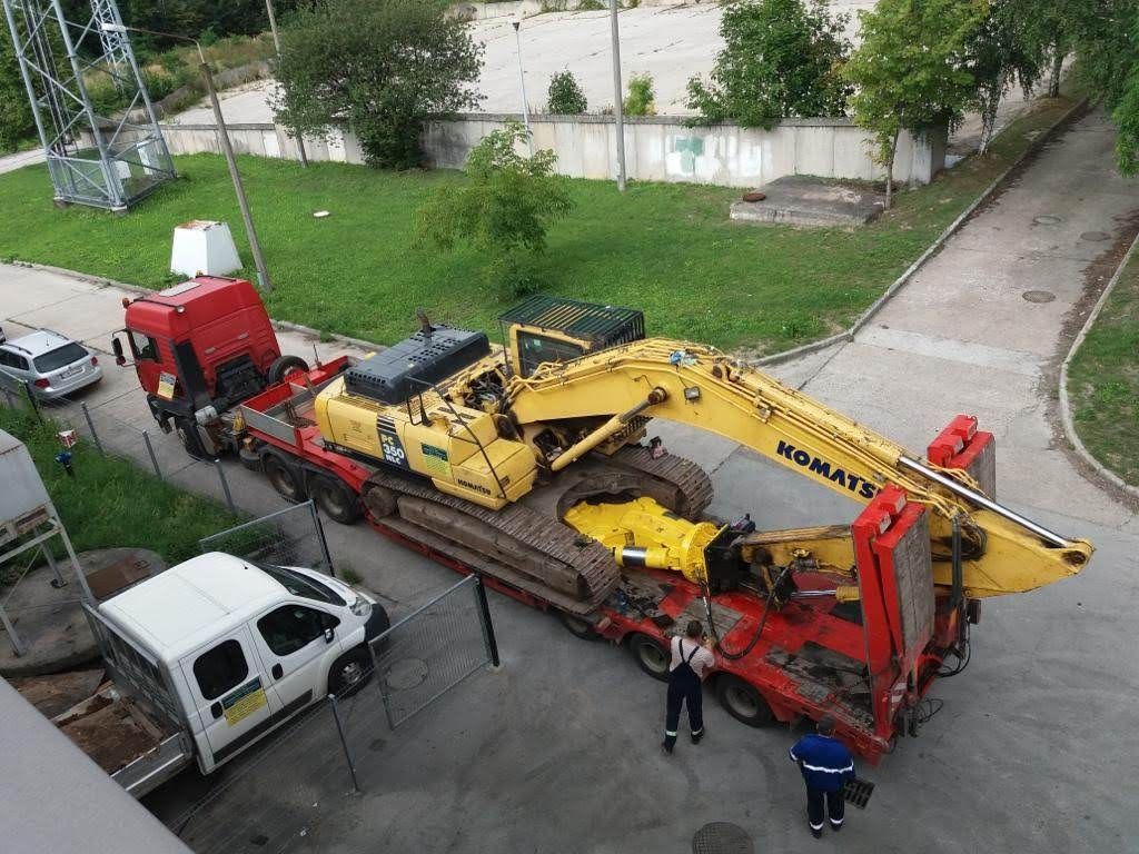 Transport niskopodwozie. Transport koparki ładowarki maszyny budowlane