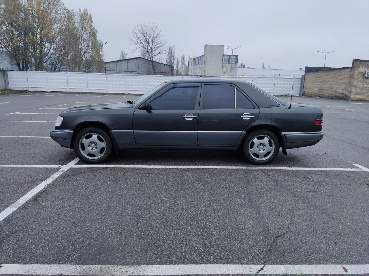 Продам Мерседес w124