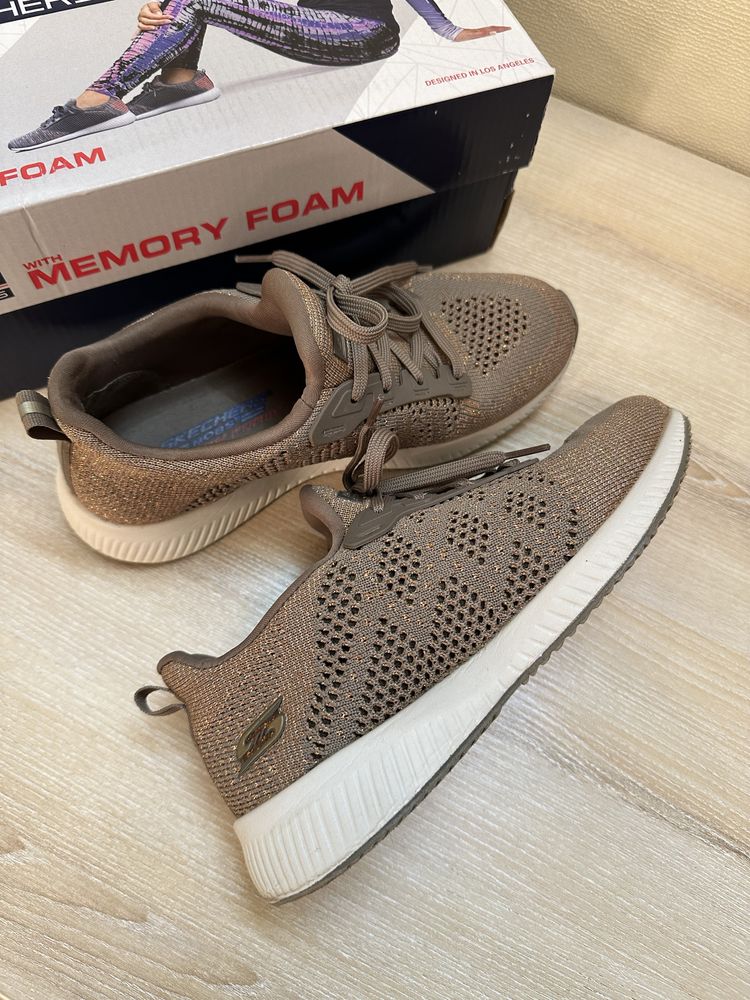 Жіночі кросівки Sketchers, 37р. 24см.