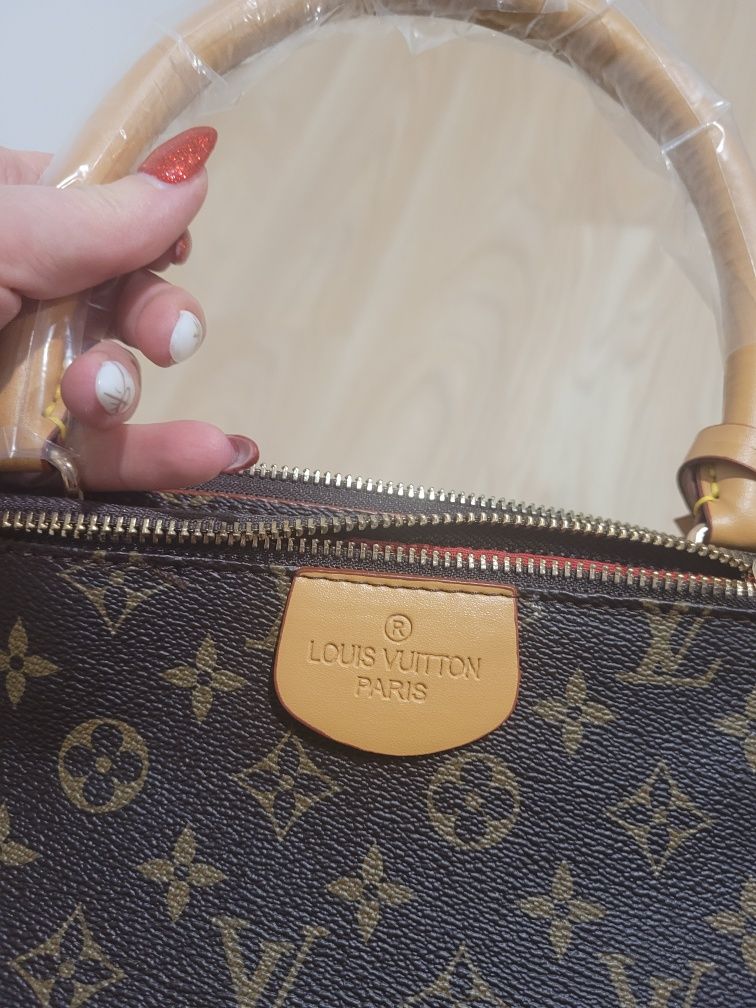 Torebka kuferek Louis Vuitton LV gratis