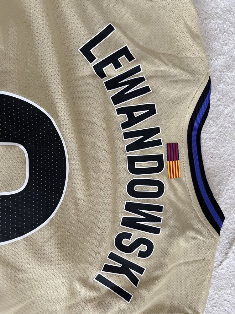 FC Barcelona Stadium Lewandowski Mba Mentality L