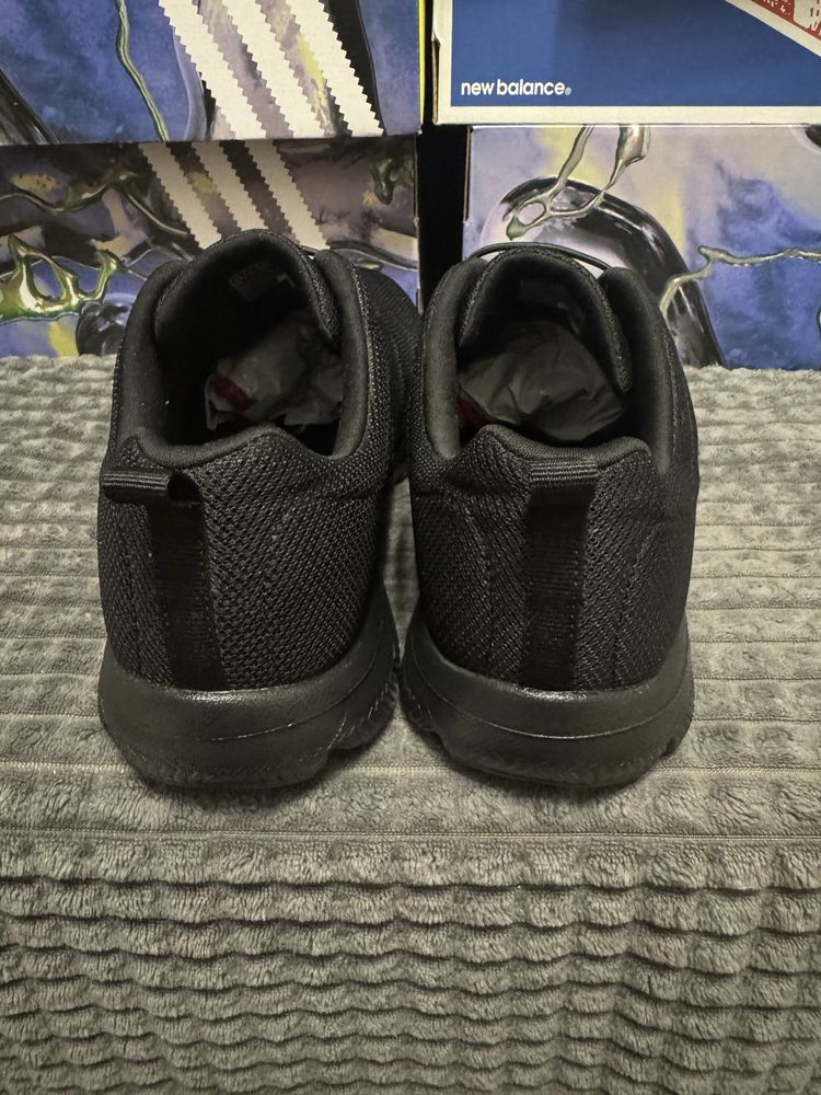 Оригінальні кросівки Skechers 41 (26,5см)