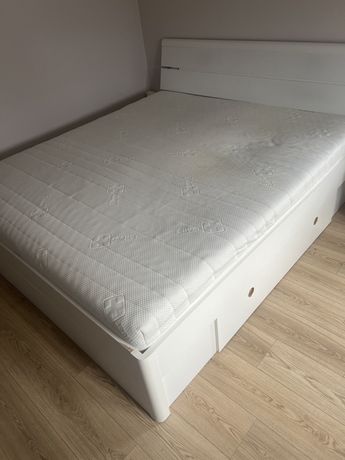 Łóżko 180x200 cm, rama, wezgłowie, stelaż, materac