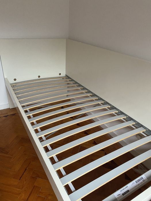 Cama solteiro c/ estrado (opção c/ colchão)