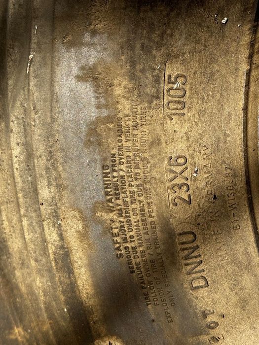 Dunlop sp 352  295/80 R22.5