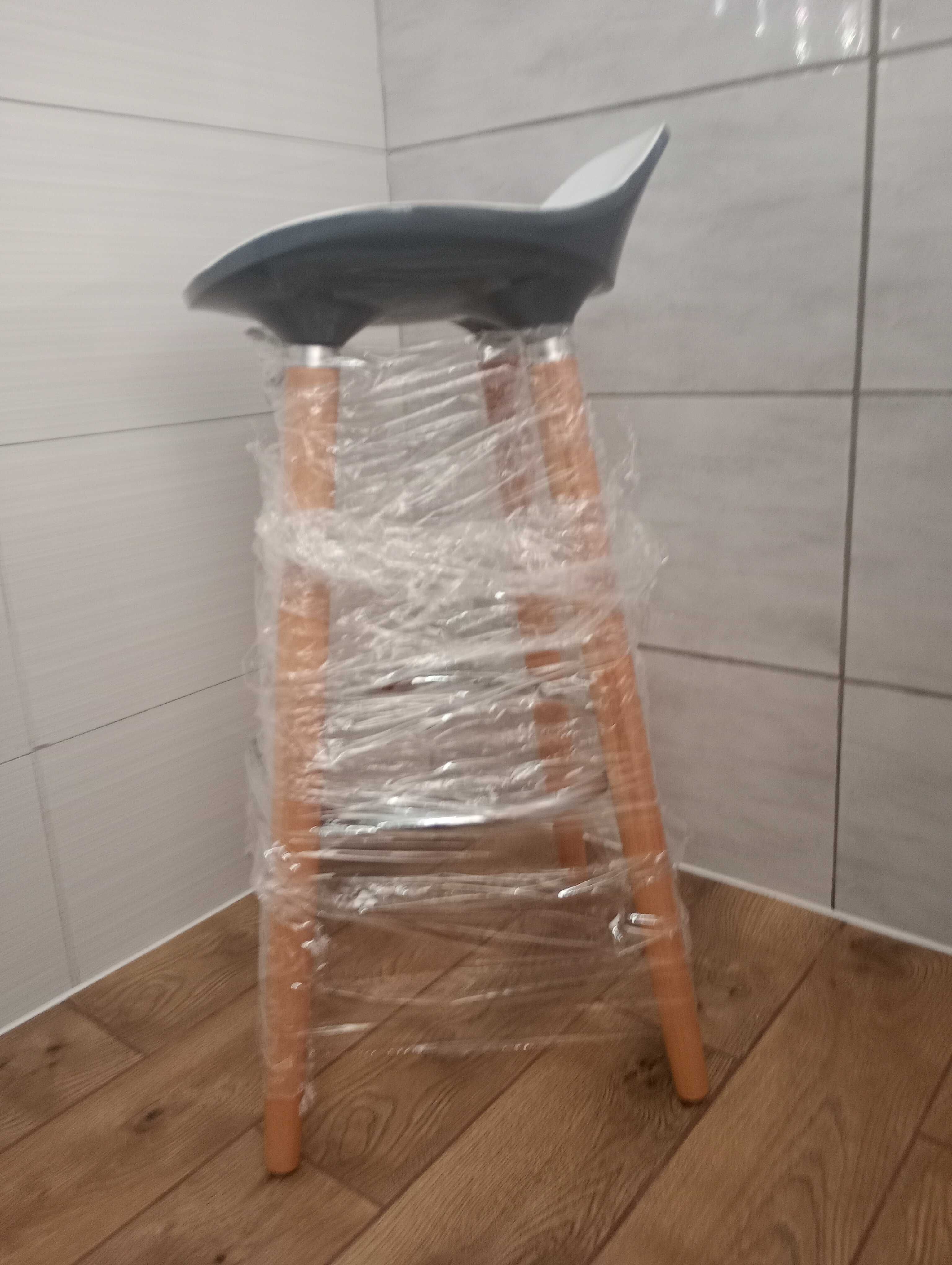 Krzesło Hoker 100 zł.