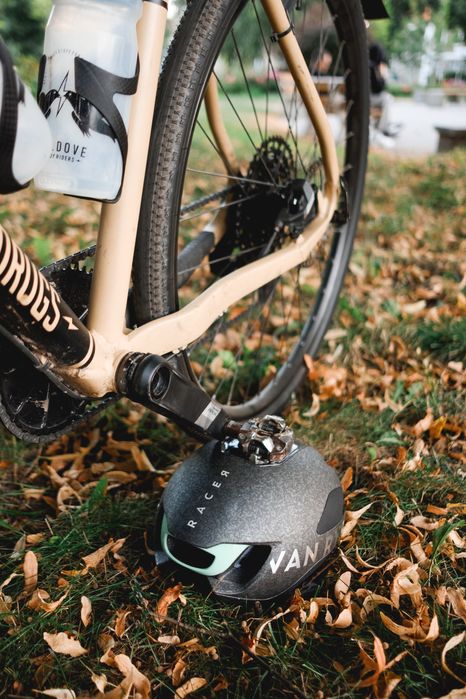 Gravel accent furious pro na napędzie Sram Apex i GX, garbaruk, brooks