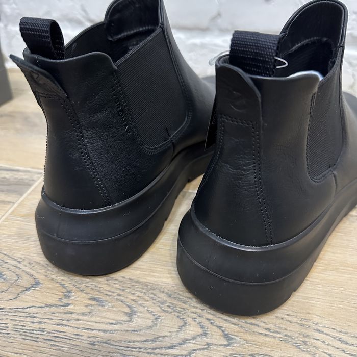 ЕССО. Жіночі  челсі. Розмір  39 ; 40. Нові. Шкіряні. Оригінал.