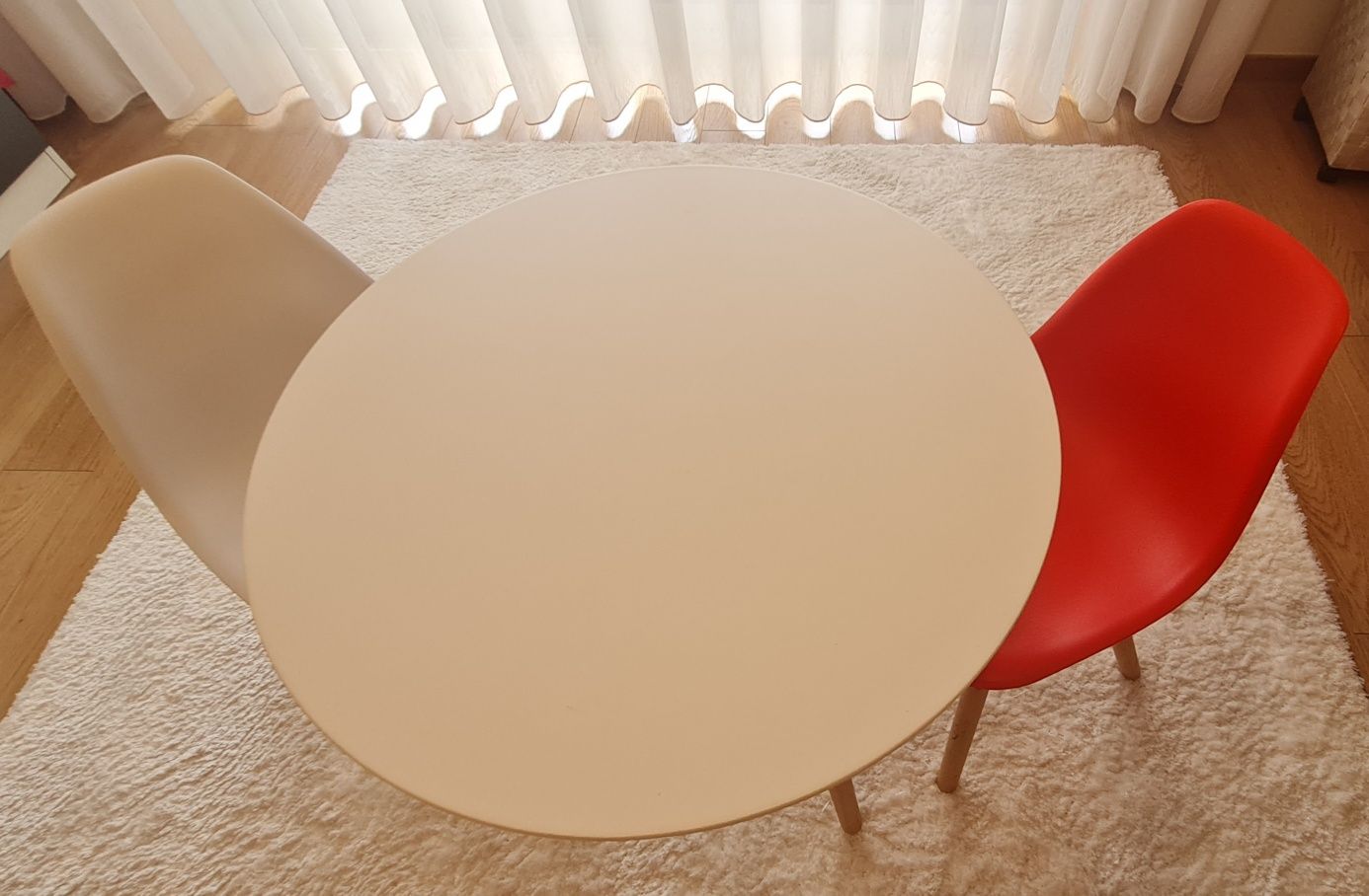Conjunto de Mesa e Cadeiras Infantil - Resistente e Duradouro!