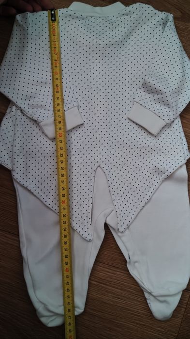 Нарядний чоловічок фрак на хрещення чи виписку