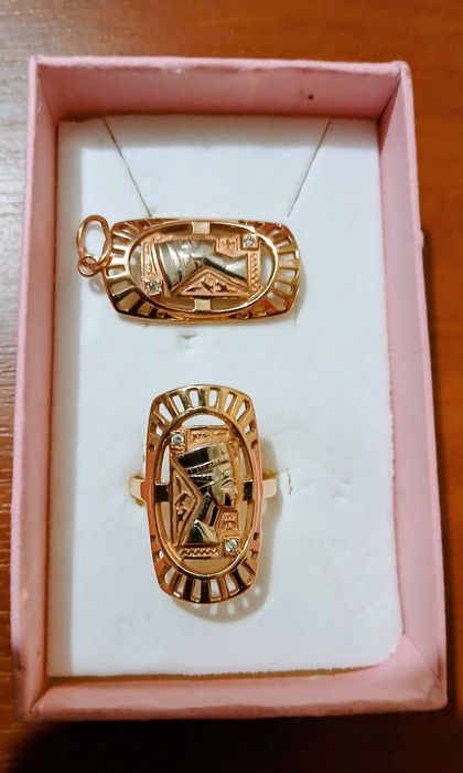 Золота каблучка перстень +підвіска. Проба 585. Нефертіті.