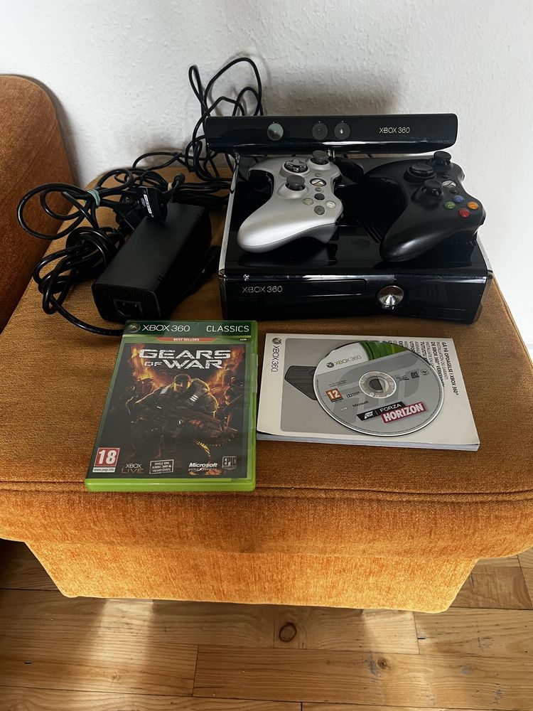 Xbox 360 plus kinect plus dwa pady