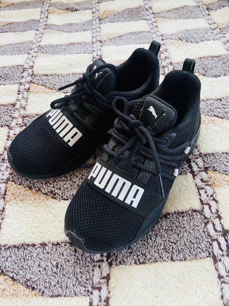 Продам кросівки Puma