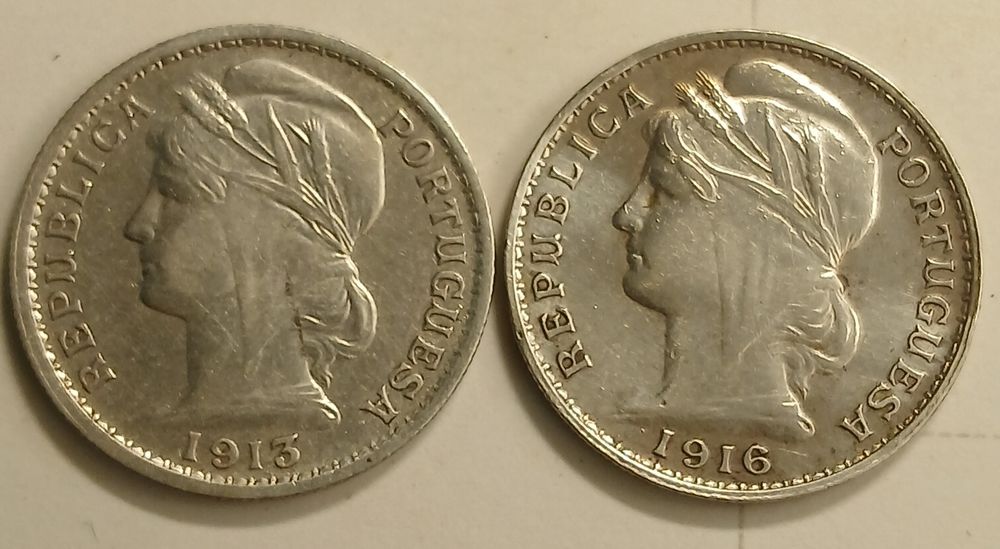 Moedas antigas prata