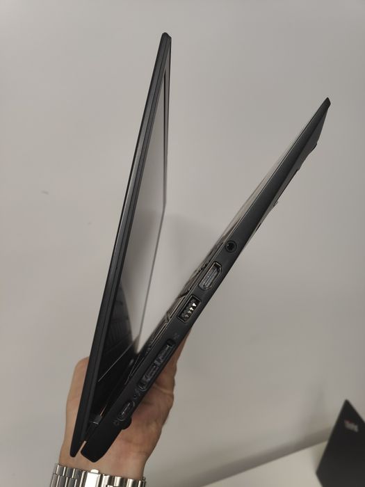 Lenovo T14s - i7 10th 32gb Ram