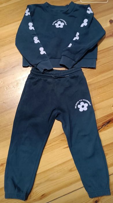 Granatowy dres, 116, Cleve