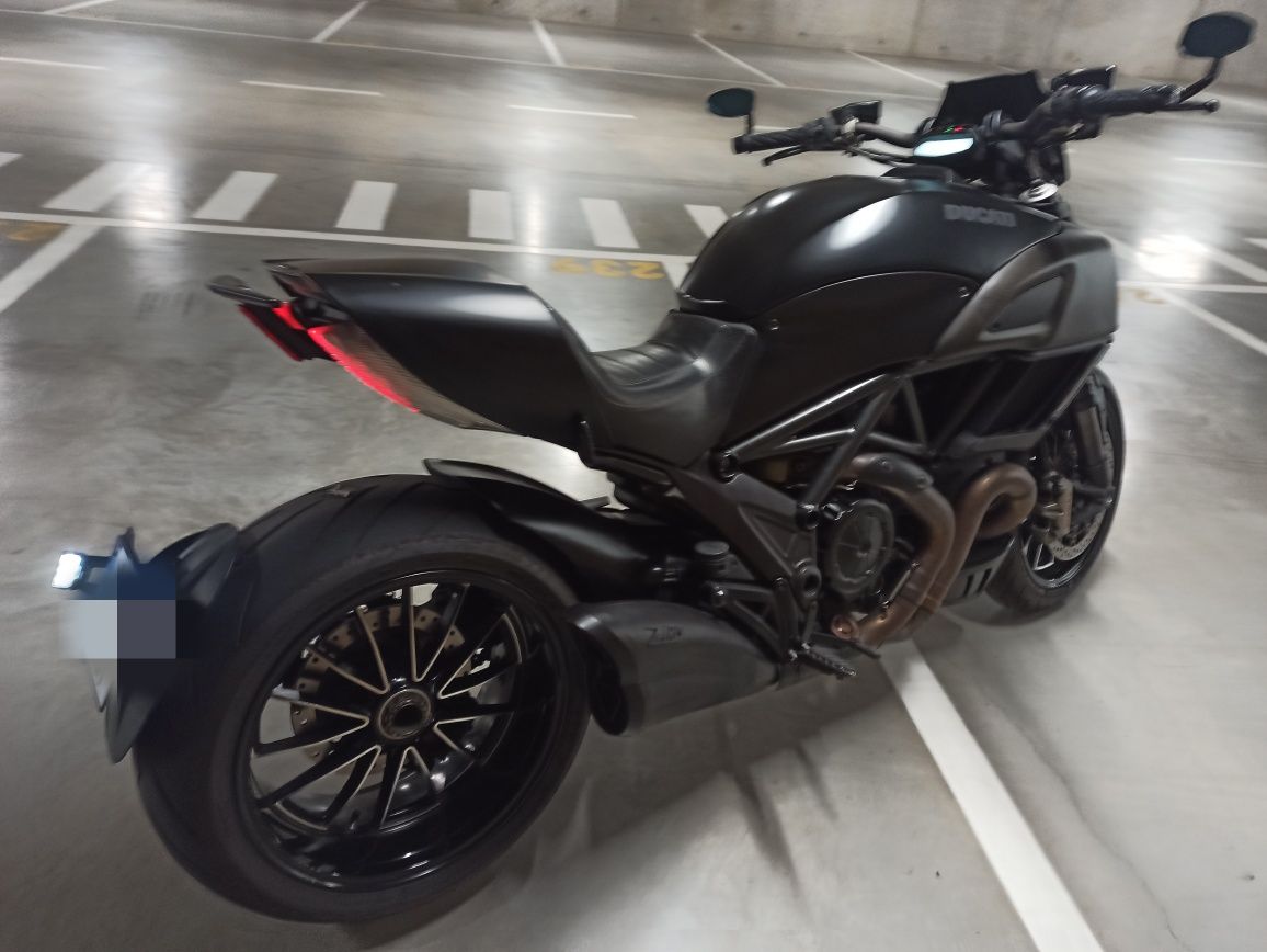 Ducati Diavel 1200 Carbon