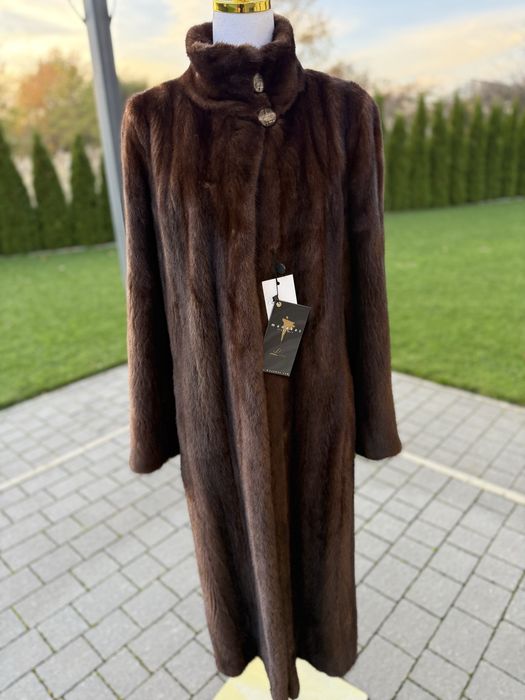 Futro naturalne z norek, nowe Manakas M L