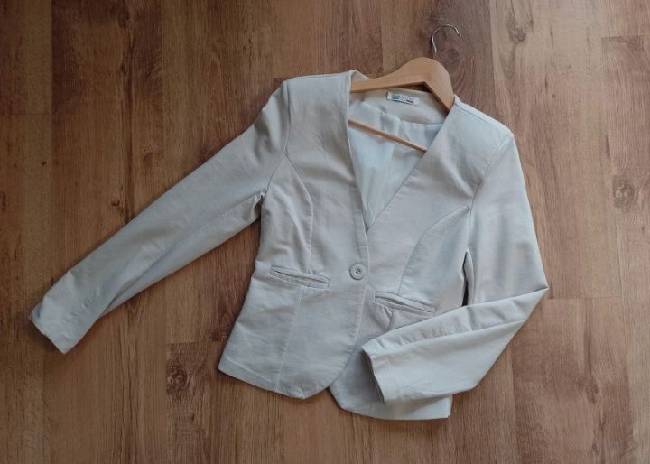 Kremowa elegancka marynarka/ żakiet r.L