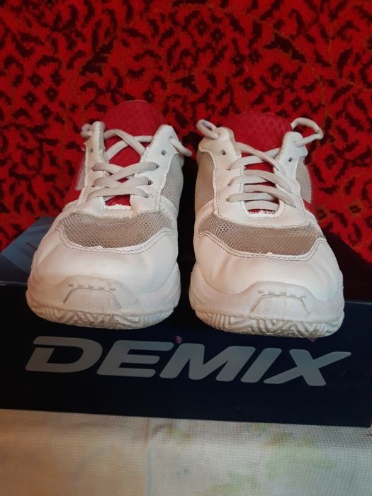 Кроссовки женские летние 37р