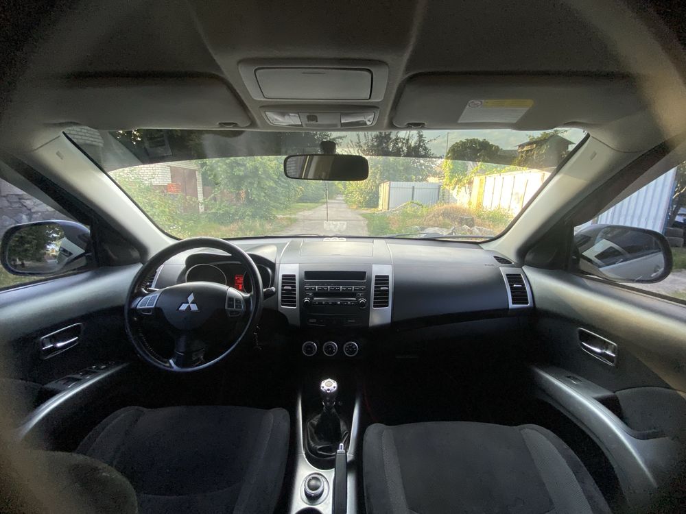 Mitsubishi Outlander 2.0 2007 рік