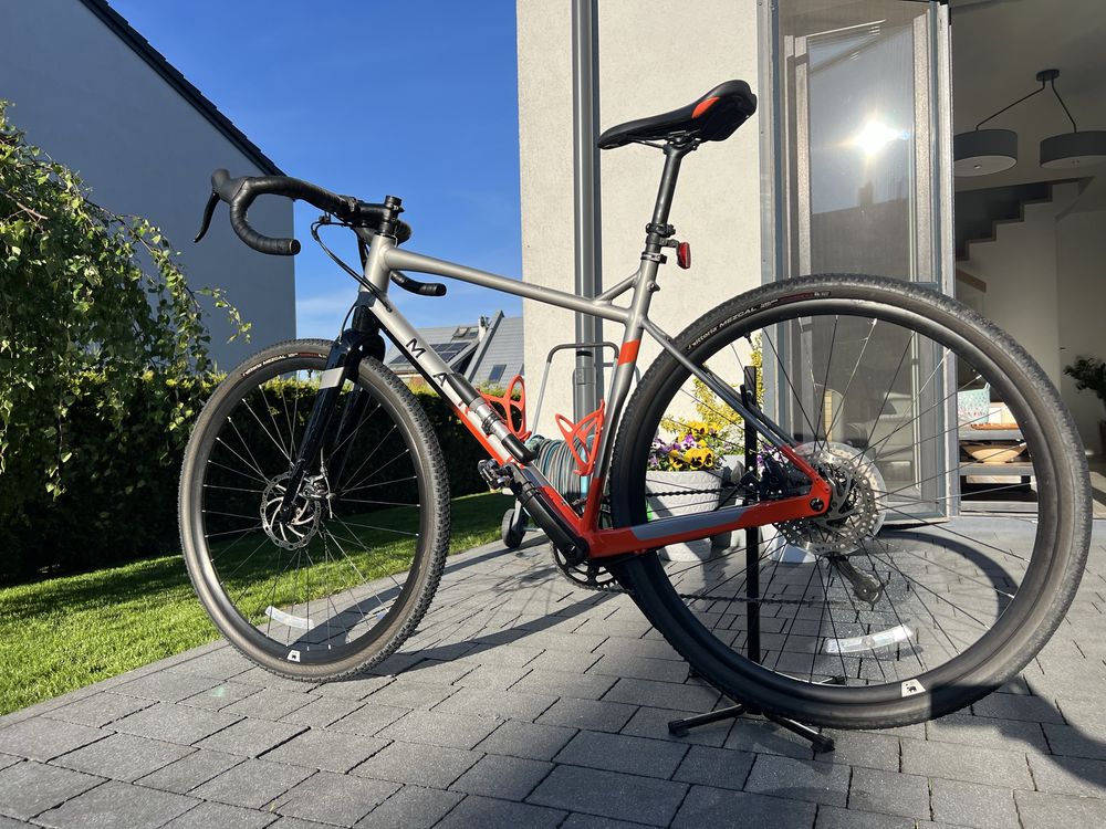 Gravel Marin Gestalt X10 na kolach 44  naped Sram 1x10