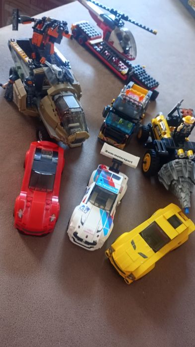 Лего машинки , літаки й роботи