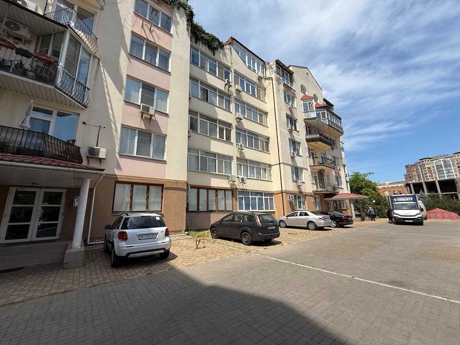 Продам 3-к квартиру в Аркадии, ЖК Тенистый, 123 м², АГВ, ремонт.